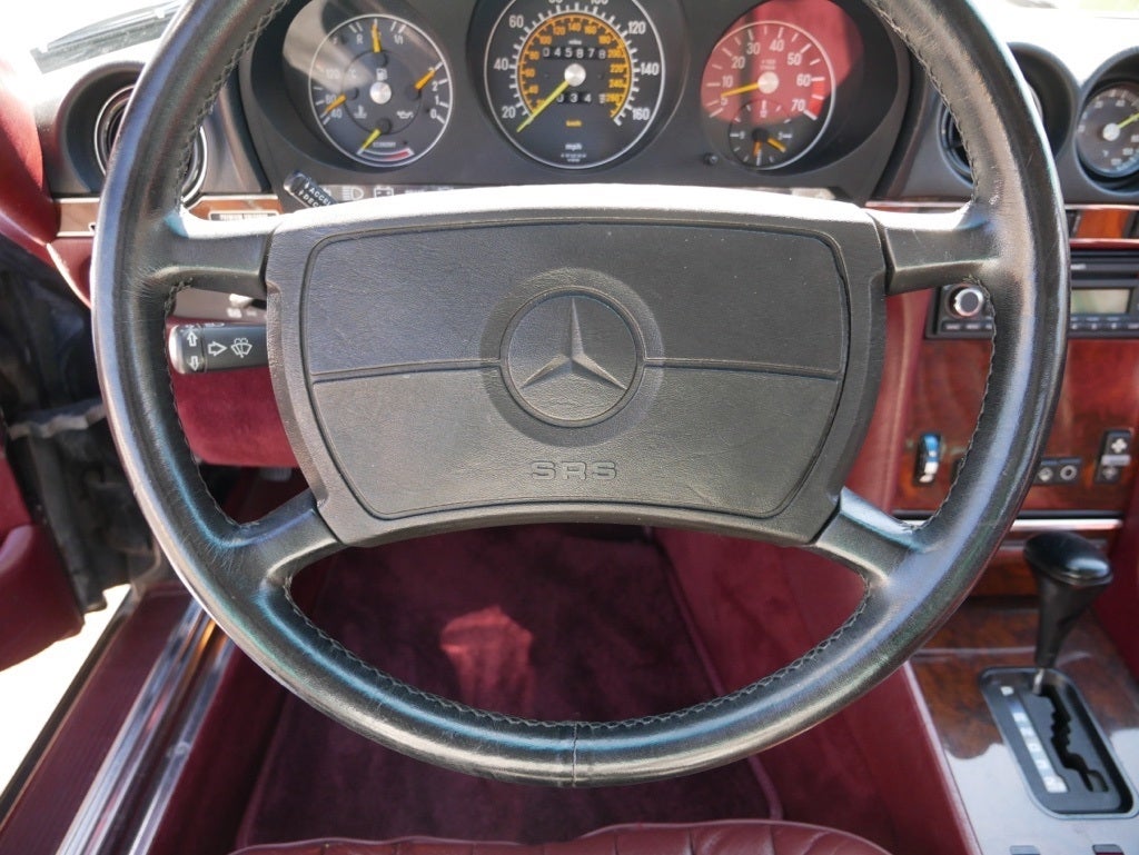 1987 Mercedes-Benz 500-Class 560 SL